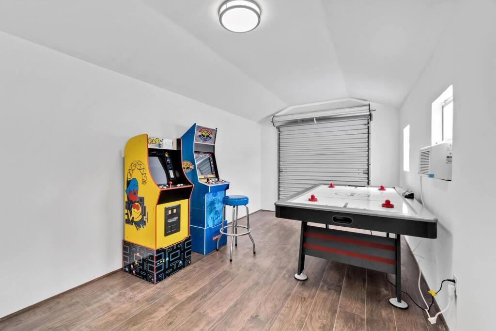 Bright 4 Bedrooms With Pool And Game Room Near Hard Rock Hollywood Exterior photo